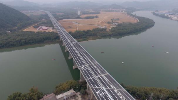 新聞薈：汕湛高速清云段通車&middot;公司榮獲中咨協、中招協多項榮譽